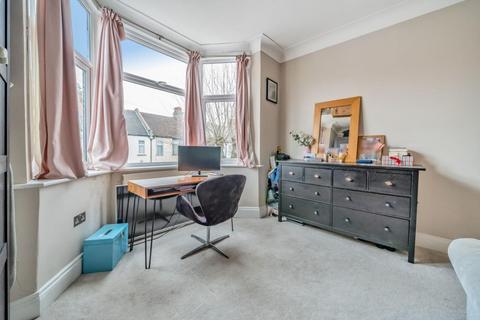 103 Caithness Road, Mitcham, CR4 2EZ