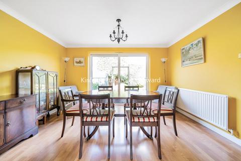 1 Hanover Drive, Chislehurst, BR7 6TA