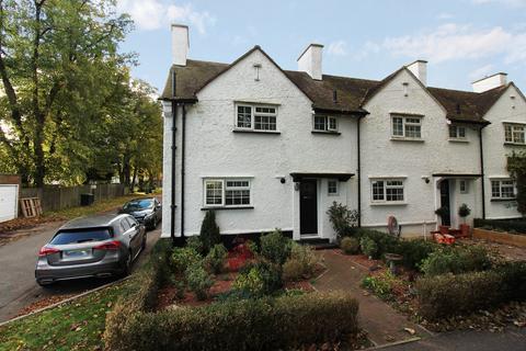 1 Avon Chase, Henlow, SG16 6HG