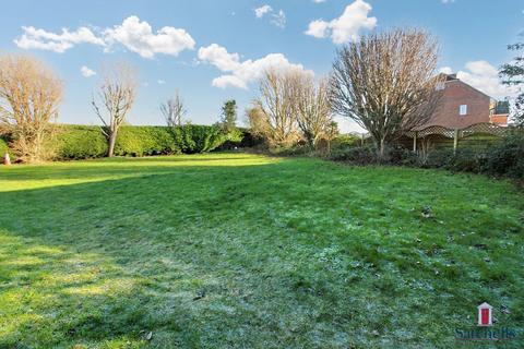 41 Hillside Road, Upper Stondon, Henlow, SG16 6LP