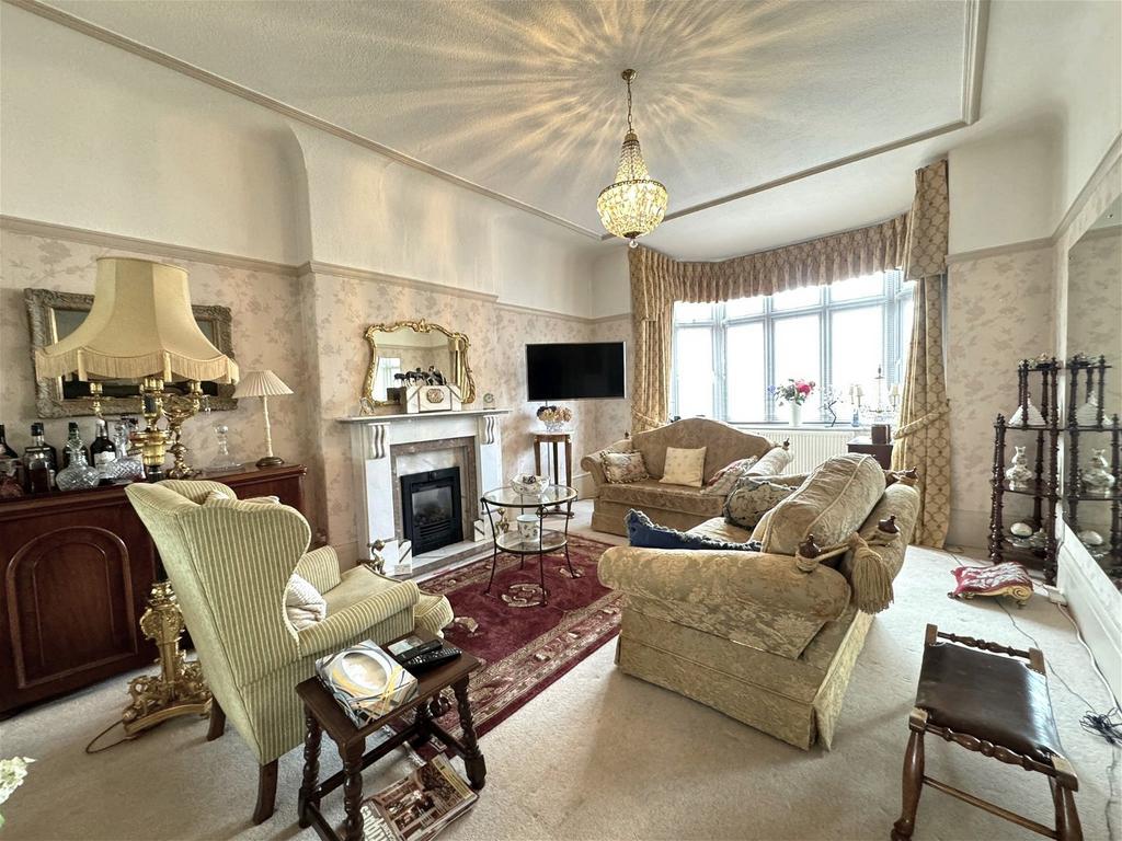 Arnside Road, Southport, PR9 0QX 4 bed detached house for sale £350,000