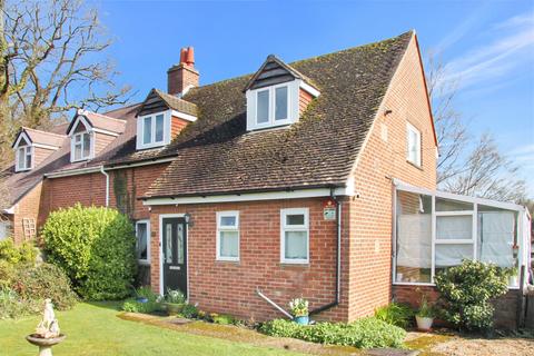3 bedroom semi-detached house for sale - Wickham, Hampshire