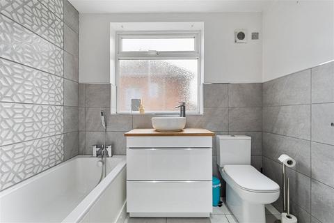 5 Belper Crescent, Carlton, Nottingham, NG4 3RQ