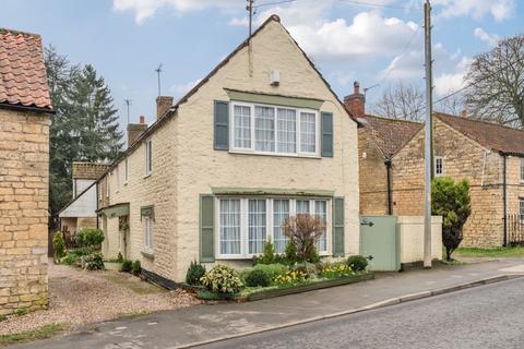 2 bedroom semi-detached house for sale, Lincoln Road, Branston, Lincoln, Lincolnshire, LN4