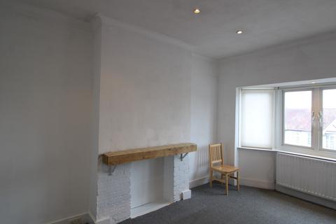 2 bedroom flat to rent, Ealing Park Mansions, Ealing