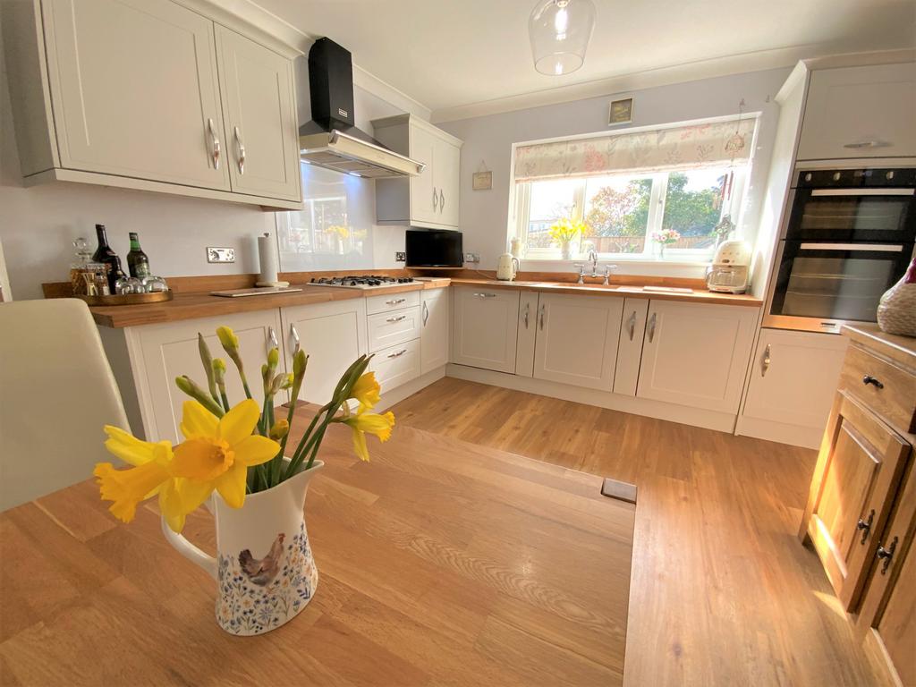 Preston Down Road, Paignton TQ3 3 bed detached bungalow for sale £565,000