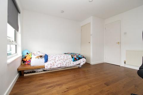 134 Howard Drive, Letchworth Garden City, SG6 2DE