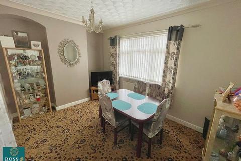98 Cross Lane, Royston, Barnsley, S71 4AR