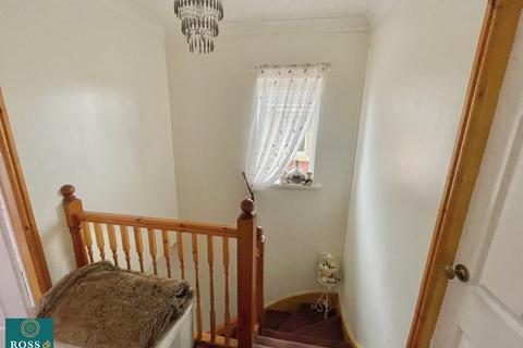 98 Cross Lane, Royston, Barnsley, S71 4AR