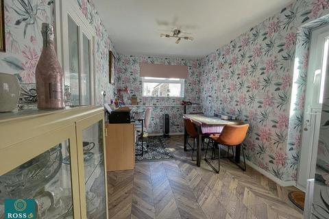 4 Cropton Road, Royston, Barnsley, S71 4JJ