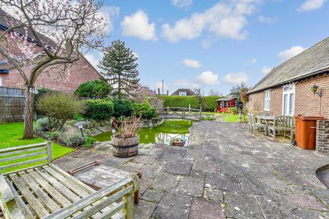 62 Kings Drive, Gravesend, DA12 5BJ