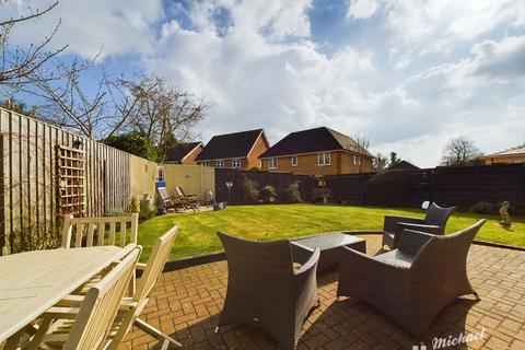 4 bedroom house for sale, Creslow Way, Stone, Aylesbury