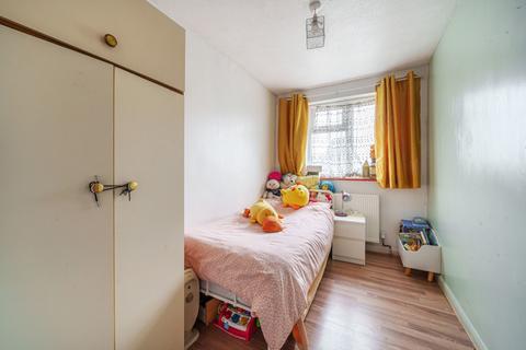 45 Penrhyn Crescent, London, E17 5BH