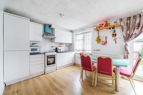 3 bedroom terraced house for sale, Penrhyn Crescent, London