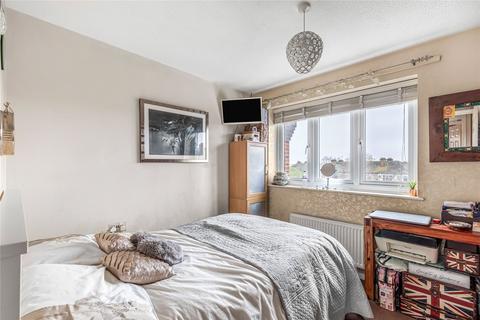 112 Bennetts Close, Mitcham, CR4 1NS