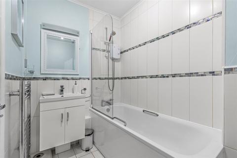 112 Bennetts Close, Mitcham, CR4 1NS