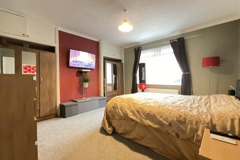 2 bedroom ground floor flat for sale, Howe Street, Hebburn