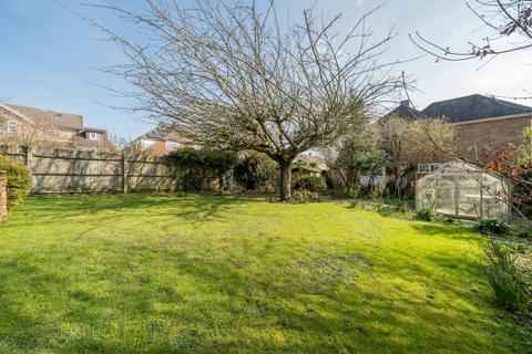 1 Bramley Close, Earley, Reading, RG6 7PL