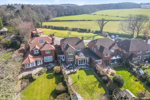 15 Downs View Road, Bookham, Leatherhead, KT23 4PP