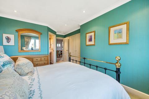 15 Downs View Road, Bookham, Leatherhead, KT23 4PP