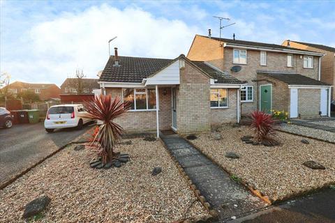 2 bedroom bungalow for sale, Montaigne Close, Lincoln