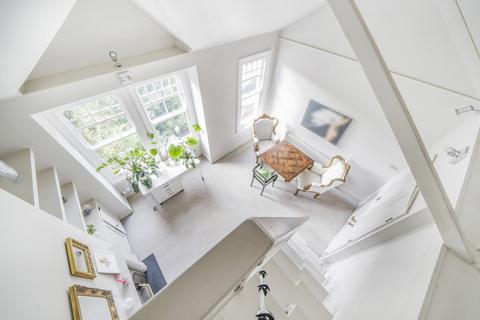 74a Oaklands Grove, London, W12 0JB
