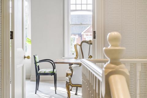 74a Oaklands Grove, London, W12 0JB