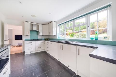 11 Ambleside Crescent, Farnham, GU9 0RZ