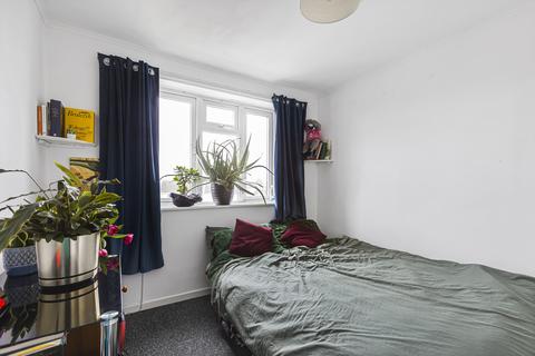 2 bedroom flat for sale, Heaton Court, High Street, Cheshunt, Hertfordshire