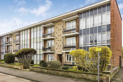 2 bedroom flat for sale, Heaton Court, High Street, Cheshunt, Hertfordshire