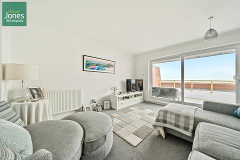 2 bedroom flat to rent - Capelia House, 18-21 West Parade, Worthing, West Sussex, BN11