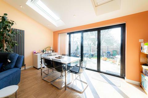91 Lynwood, Folkestone, CT19 5DD