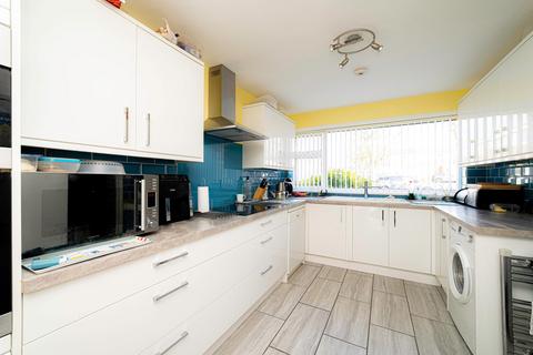 91 Lynwood, Folkestone, CT19 5DD