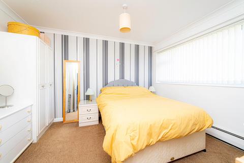 91 Lynwood, Folkestone, CT19 5DD