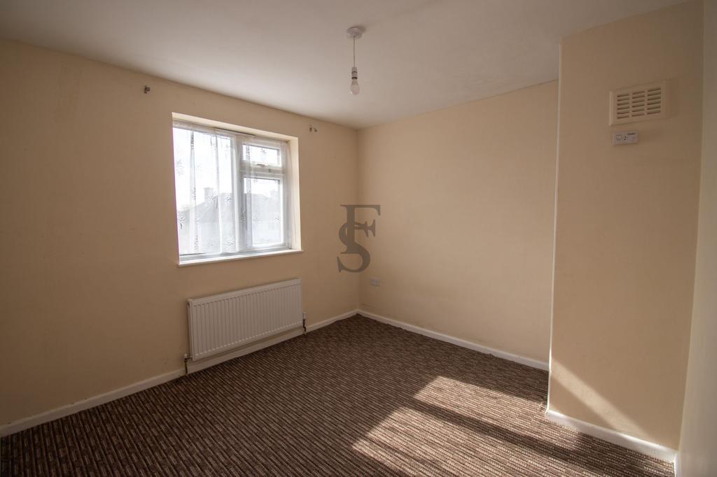 Keyham Lane West, Leicester 3 bed semidetached house £1,150 pcm (£