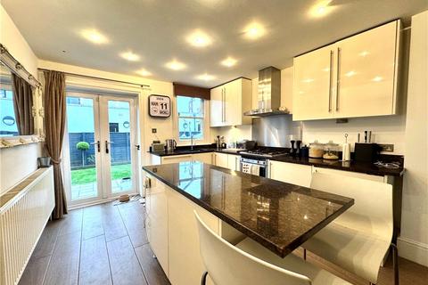 2 bedroom apartment for sale, Maidenhead Road, Windsor, Berkshire