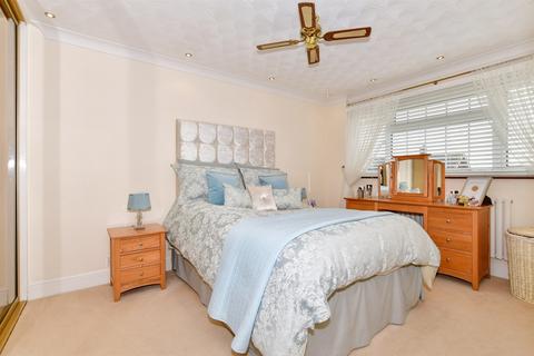 1 Oaklands Road, Northfleet, Gravesend, DA11 8PA