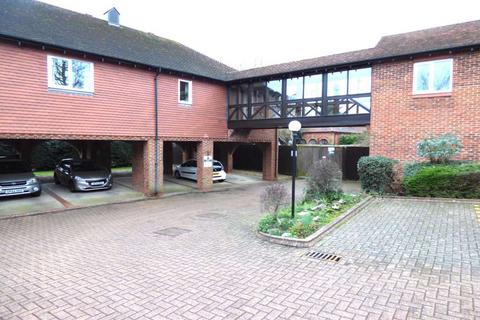 2 bedroom flat for sale, LEATHERHEAD