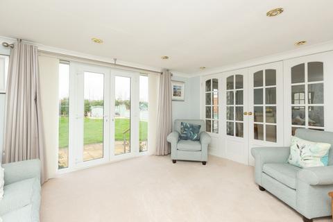 2 bedroom semi-detached bungalow for sale, Fairfield Road, Broadstairs, CT10