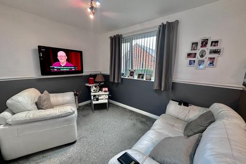2 bedroom flat for sale, Edwins Avenue South, Forest Hall, NE12