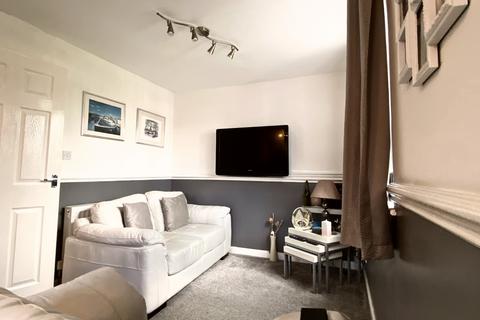 2 bedroom flat for sale, Edwins Avenue South, Forest Hall, NE12