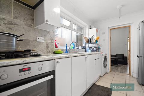 3 bedroom terraced house to rent, Valetta Grove, Greater London E13