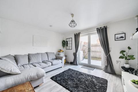 32 Hermitage Way, Wootton, Northampton, NN4 6JG