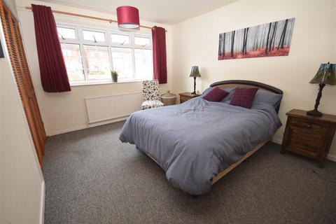 2 bedroom end of terrace house for sale, Woodside Gardens, Ravenshead, Nottinghamshire, NG15