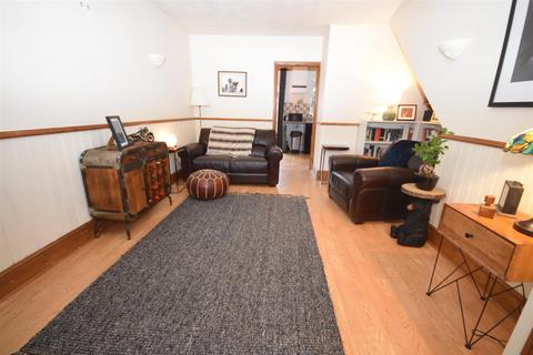 2 bedroom end of terrace house for sale, Woodside Gardens, Ravenshead, Nottinghamshire, NG15