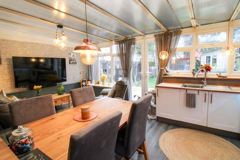 10 Audley End, Leicester, LE3 1GB