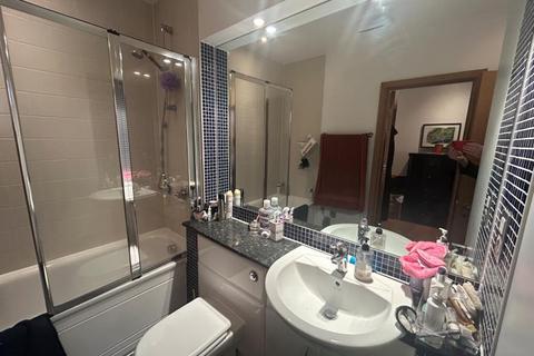 2 bedroom apartment to rent, Trinity Gate, Guildford GU1