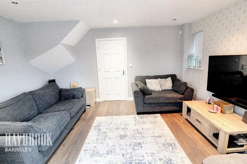 8 Daycroft, Barnsley, S71 5SE