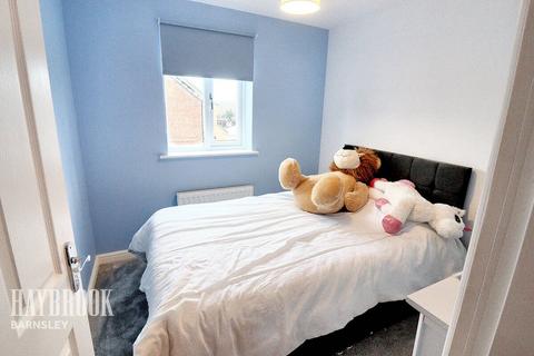 8 Daycroft, Barnsley, S71 5SE