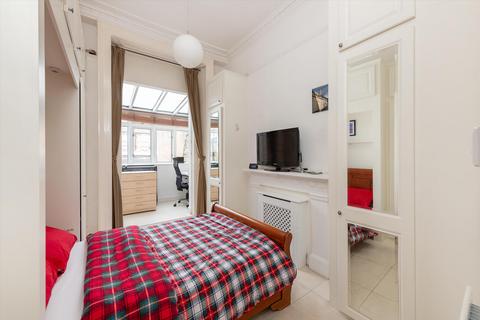 1 bedroom flat for sale, Devonshire Terrace, London, W2